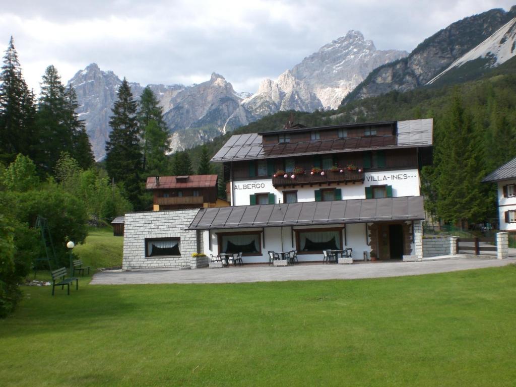 Hotel Villa Ines Borca di Cadore Exterior foto